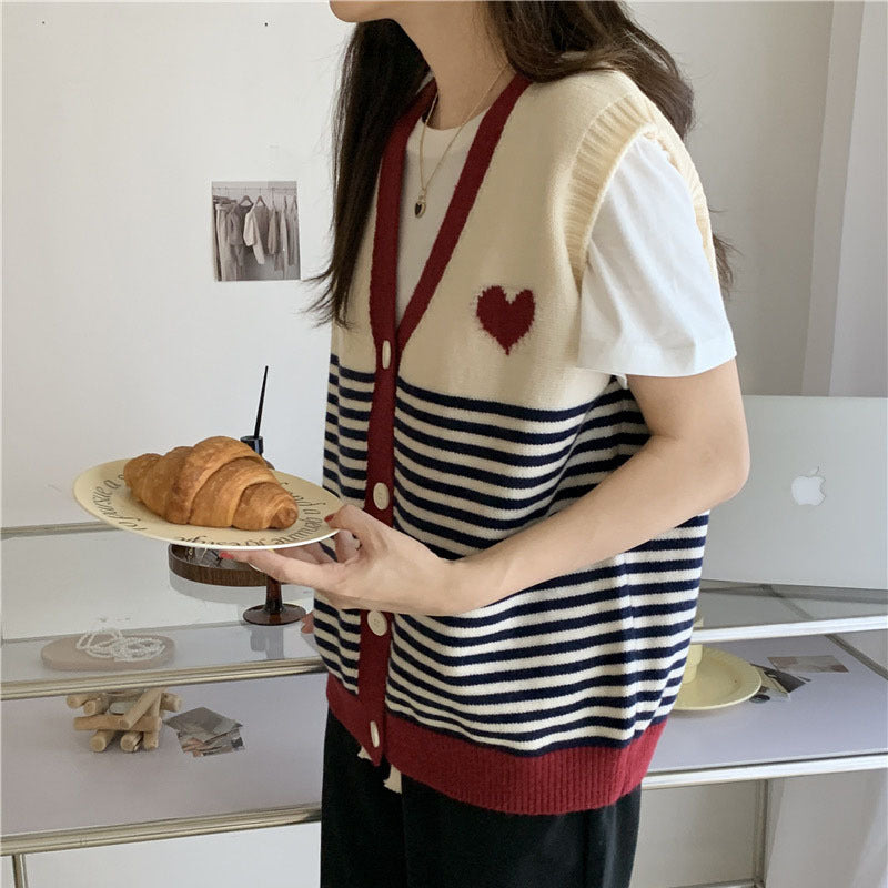 Avenya – Striped Trim Heart Sweater - perlanotturna