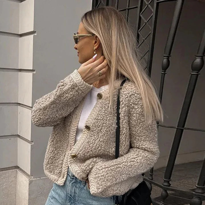 Elorea – Cozy Knit Button-Up Cardigan for Women | Trendy Layer for 2025 Wardrobes - perlanotturna