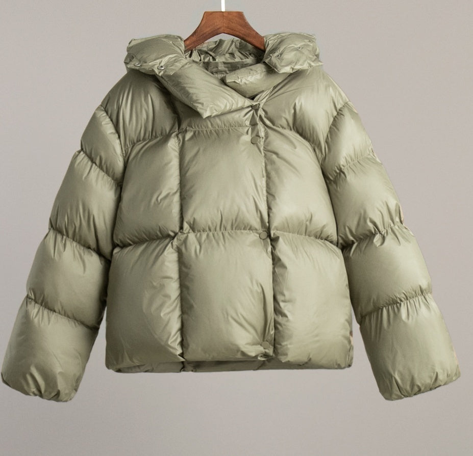 Lumi – Oversized Short Puffer Jacket for Women | Trendy Winter Essential 2025 - perlanotturna