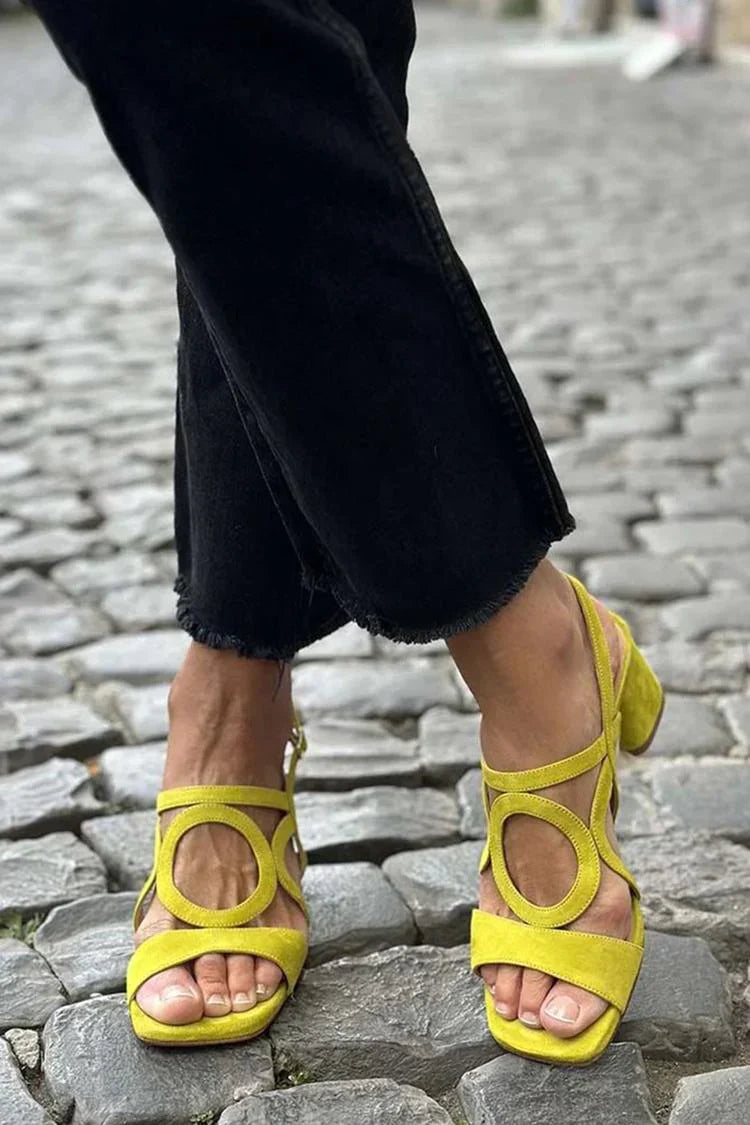 Sandals with Square Toe and Rounded Cut
