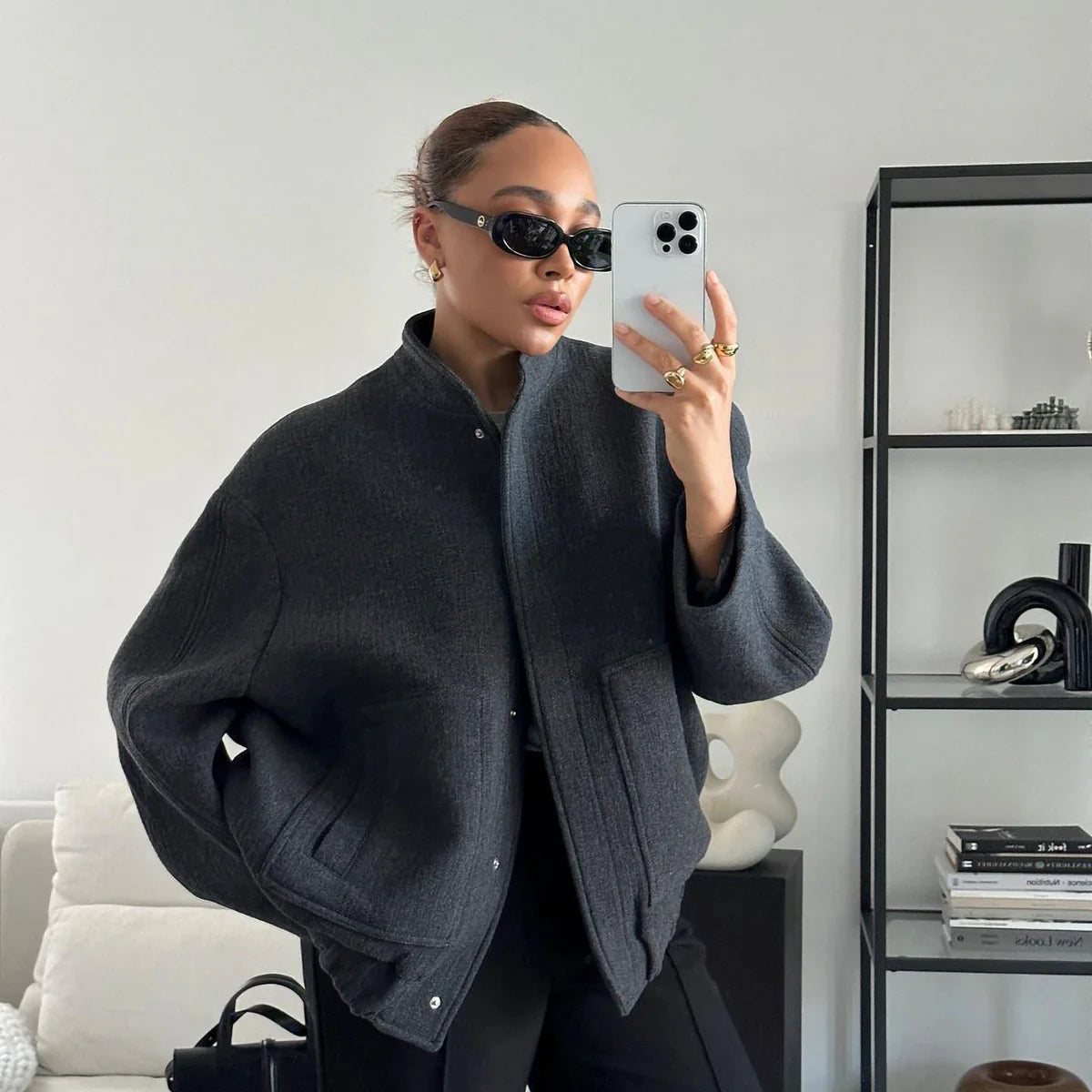 Nevaya – Oversized Bomber Jacket for Women | Trendy Streetwear Look 2025 - perlanotturna