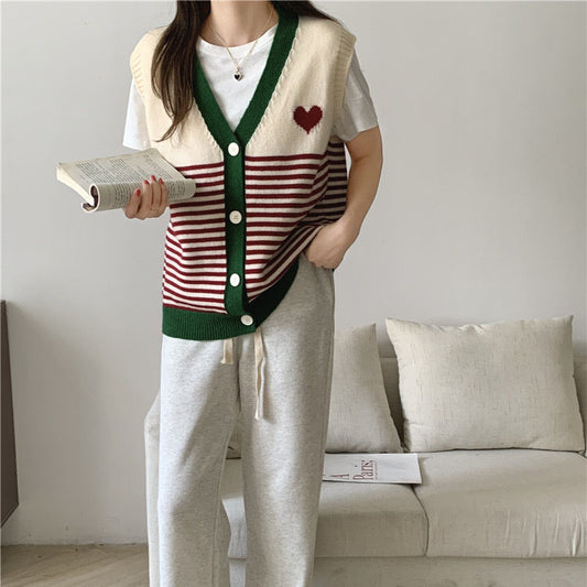 Avenya – Striped Trim Heart Sweater