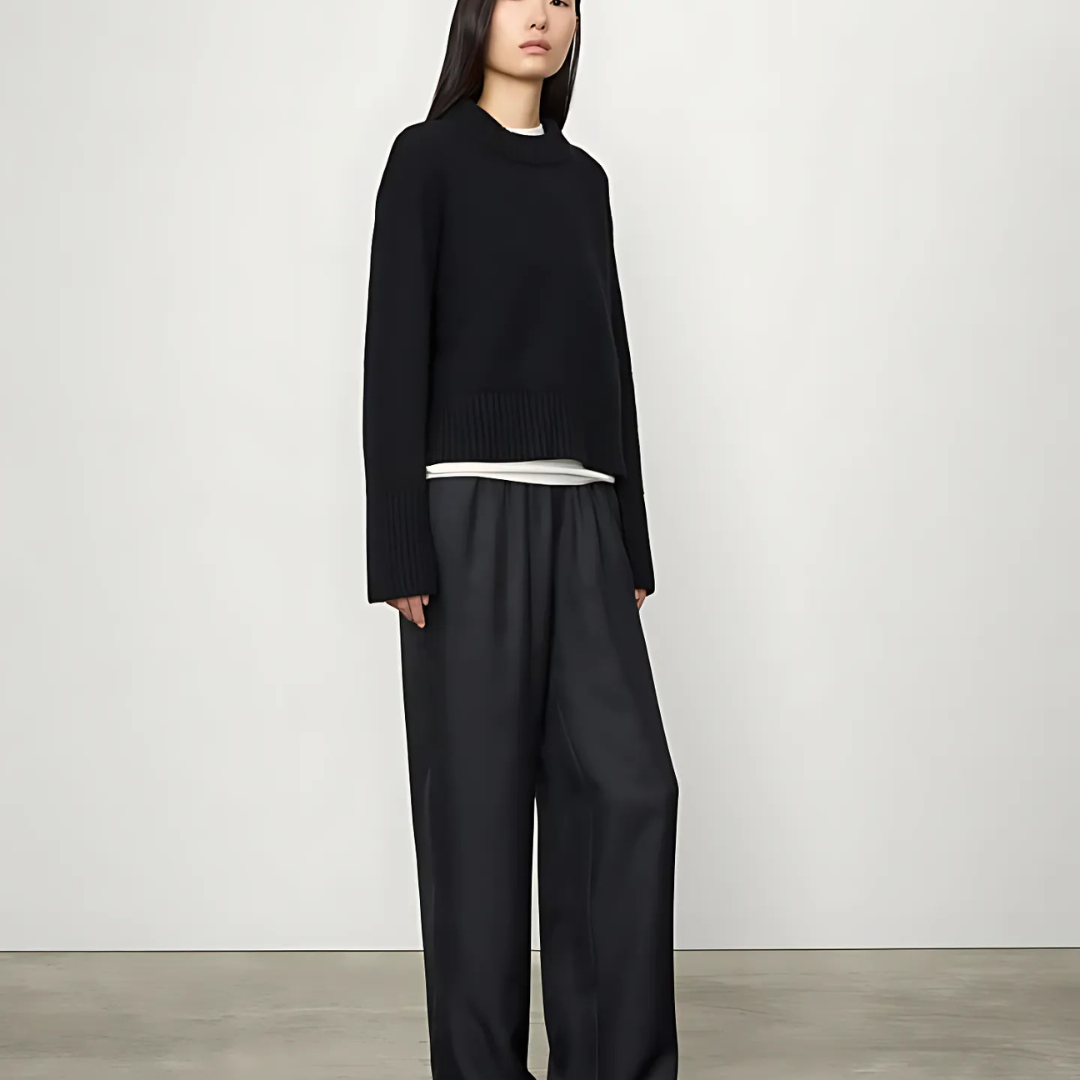 LuxeKnit™ Contour Sweater – Featherlight, Oversized & Chic - perlanotturna