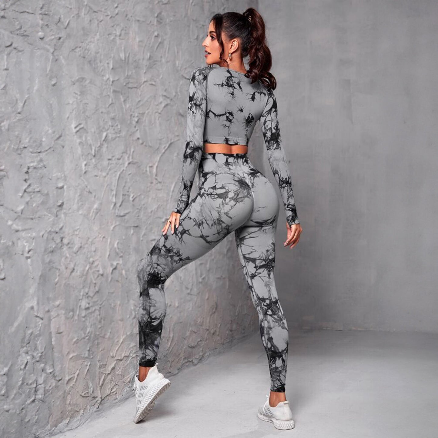 Naella – Tie-Dye Athleisure Set