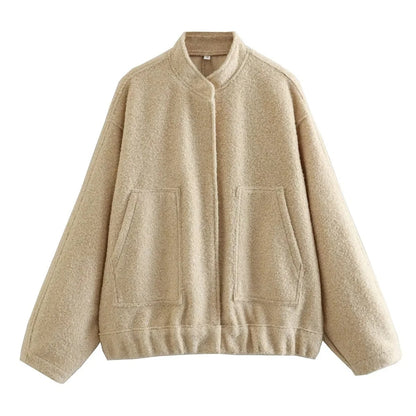 Nevaya – Oversized Bomber Jacket for Women | Trendy Streetwear Look 2025 - perlanotturna