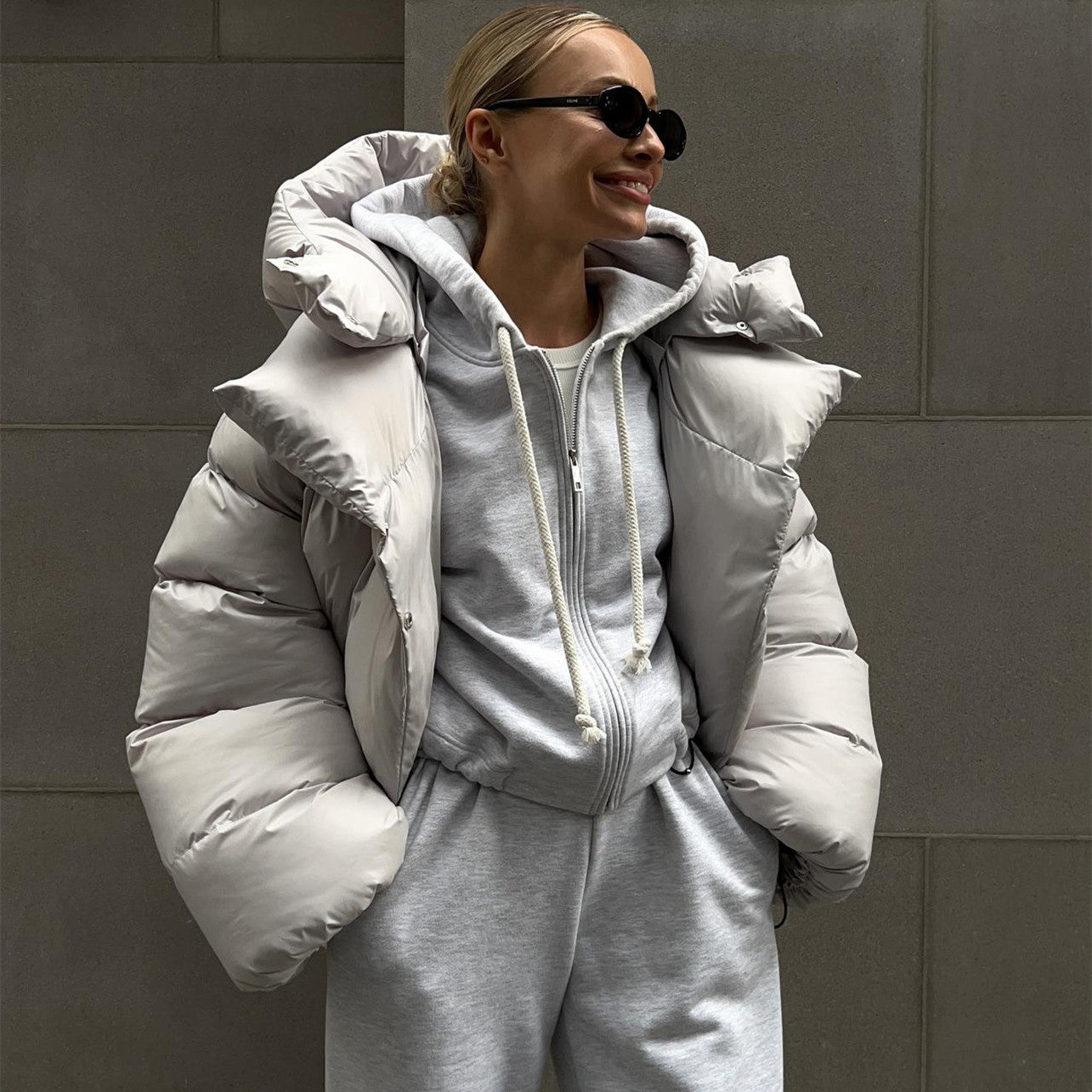 Lumi – Oversized Short Puffer Jacket for Women | Trendy Winter Essential 2025 - perlanotturna