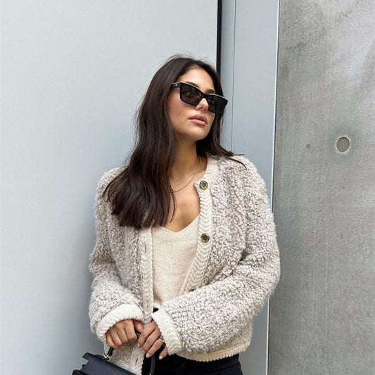 Elorea – Cozy Knit Button-Up Cardigan for Women | Trendy Layer for 2025 Wardrobes - perlanotturna