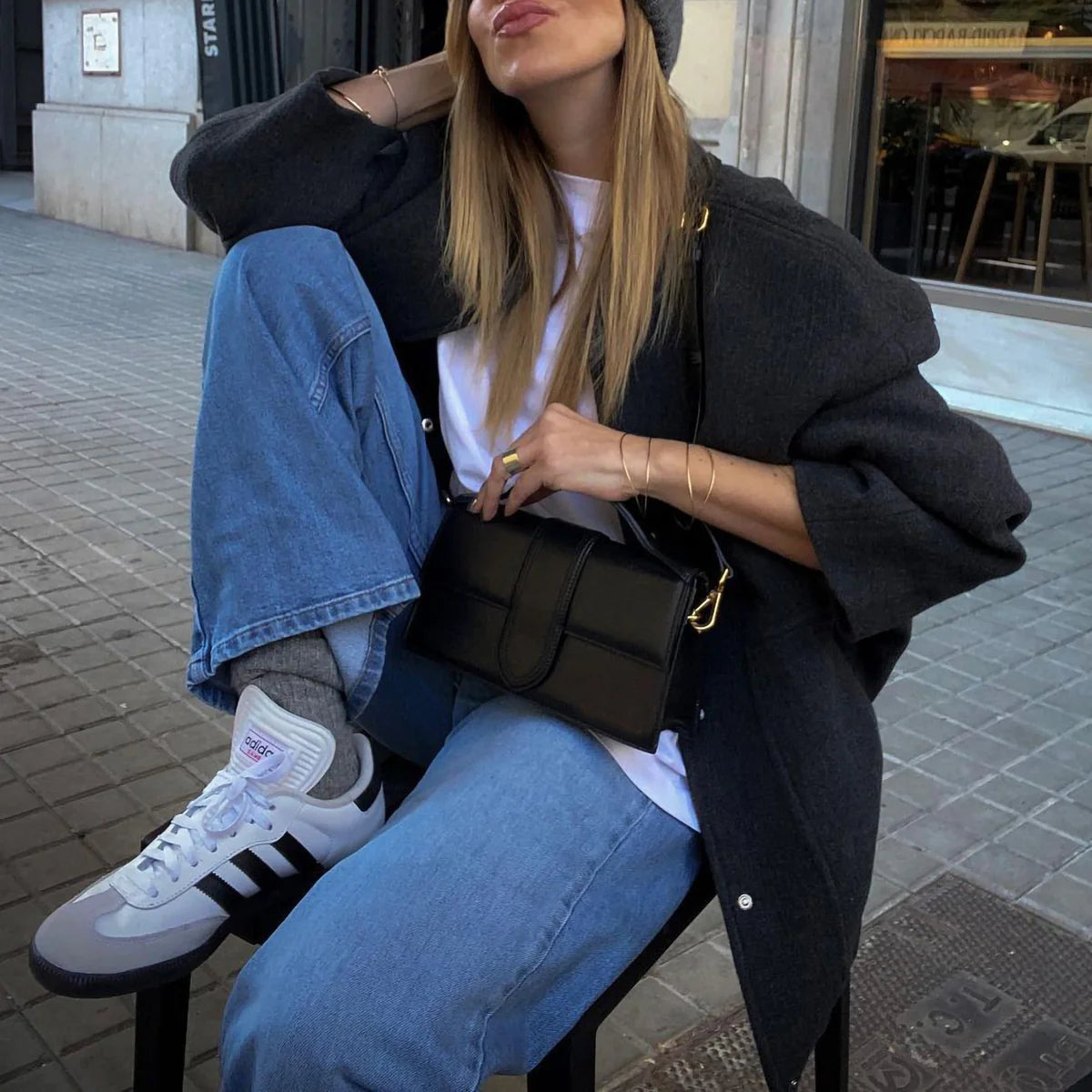 Nevaya – Oversized Bomber Jacket for Women | Trendy Streetwear Look 2025 - perlanotturna