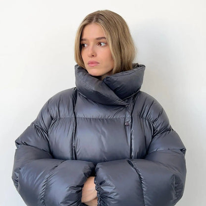 Lumi – Oversized Short Puffer Jacket for Women | Trendy Winter Essential 2025 - perlanotturna