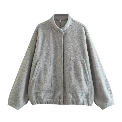 Nevaya – Oversized Bomber Jacket for Women | Trendy Streetwear Look 2025 - perlanotturna
