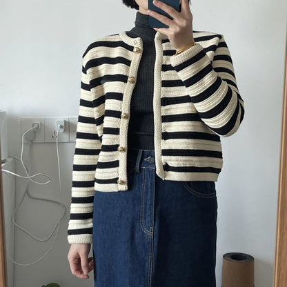 Elara – Black & Cream Striped Cardigan Jacket for Women | Trendy Women’s Fashion Clothing Online - perlanotturna