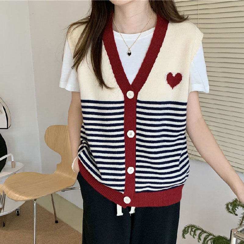 Avenya – Striped Trim Heart Sweater