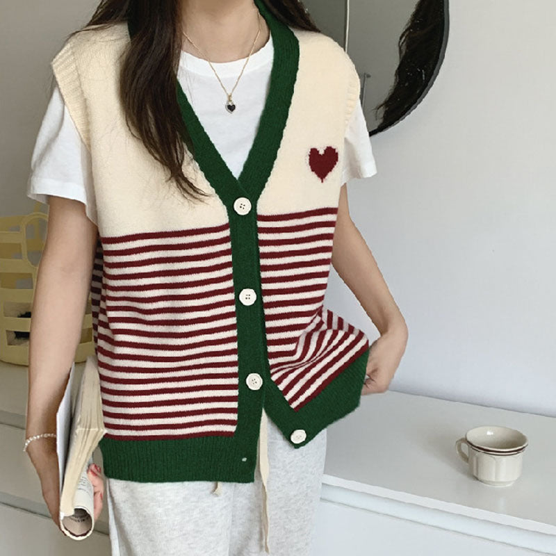 Avenya – Striped Trim Heart Sweater